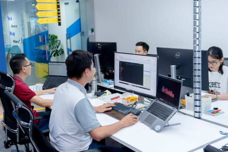 die Mobiliar — AI-assisted software development with human oversight