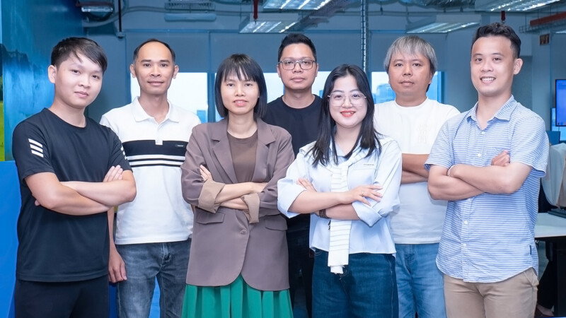 Bee12 development team photo